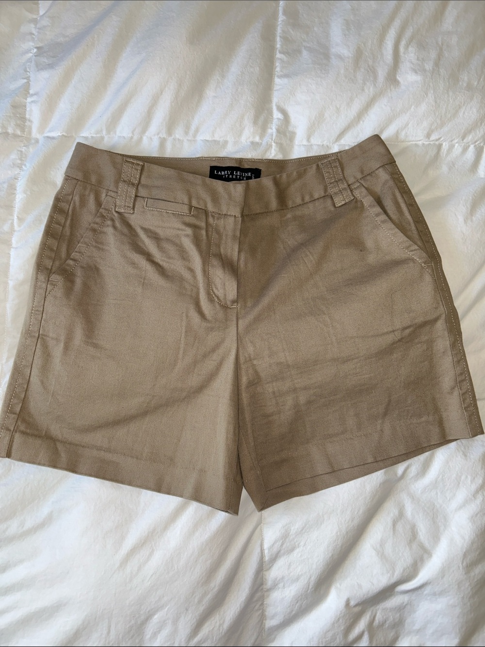 Larry Levine Women's Khaki Tailored Bermuda Shorts. Size 6